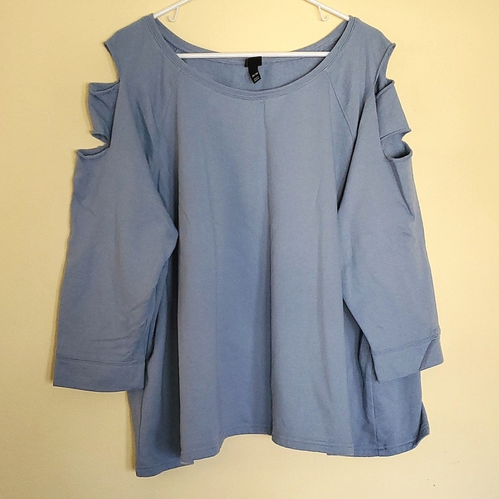 Lane Bryant 6th & Lane Sweatshirt with Shoulder Cut-outs Size 26/28